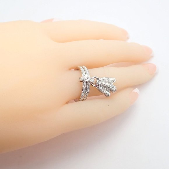 Authentic! Piaget 18k White Gold Diamond Double Band Flower Ring - Picture 4 of 12